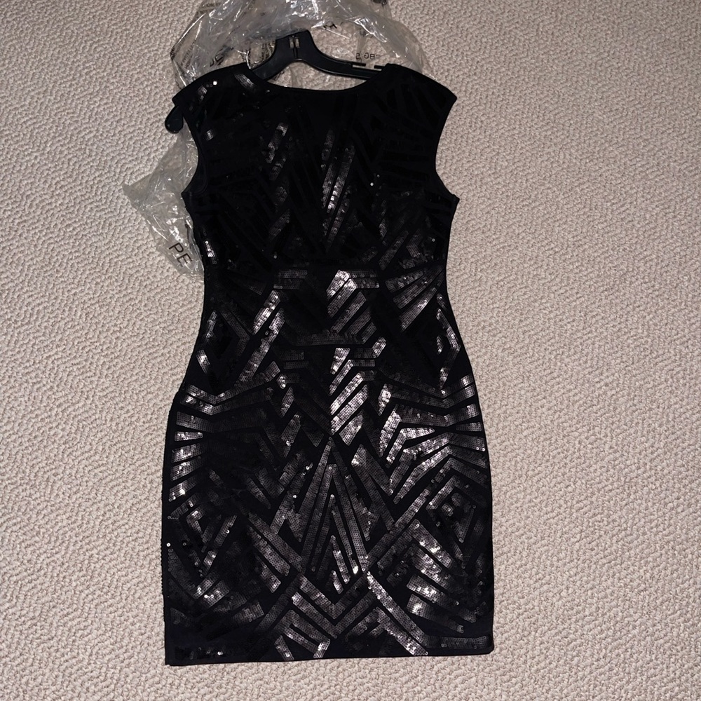 BCBGMAXAZRIA DRESS WORN ONE TIME